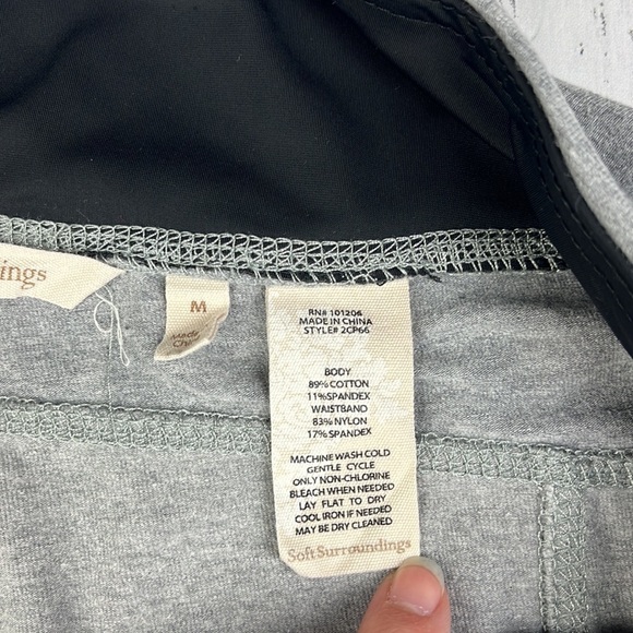 Soft Surroundings Grey Pull On Cutout Ankle Legging Pants Size M - Picture 9 of 9